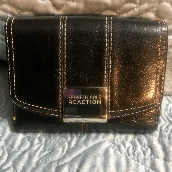 Handbags - Kenneth Cole Wallet NICE!